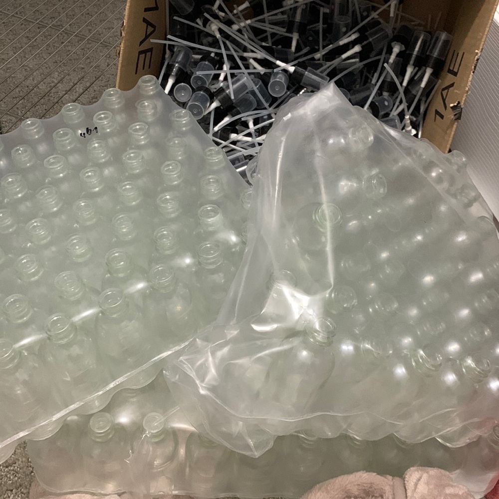 192 glass 2 ounce spray bottles NWT